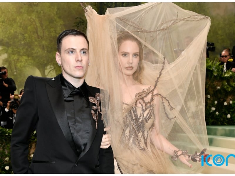 Sean McGirr agus Lana Del Rey
