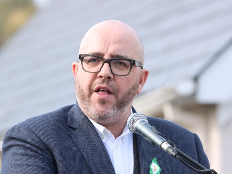 Click on the arrows to go through Thomas Gallagher's photos