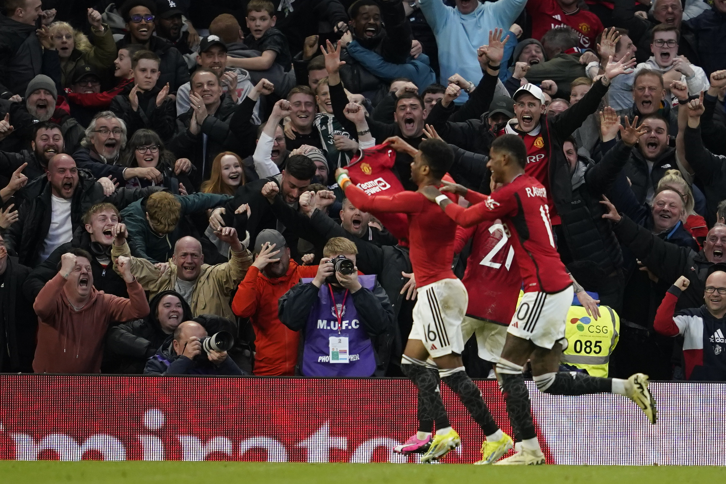 Here, the PA news agency looks at some of the best images from the weekend’s sporting action.