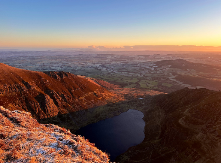 An icy Coumshingaun Lough in Co Waterford - Photo Credit @CarlowWeather via X 