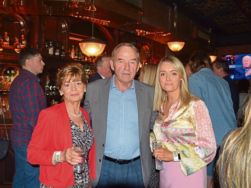 Caption: Elizabeth Manning, Al Manning and Sinead Manning