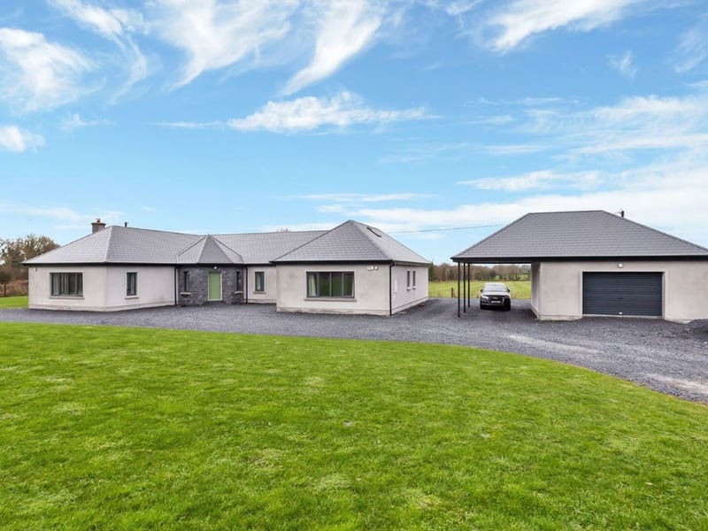 5. Kilcoltrim, Borris, Co. Carlow €570,000 4 Bed & 3 Bath 265 m² Bungalow