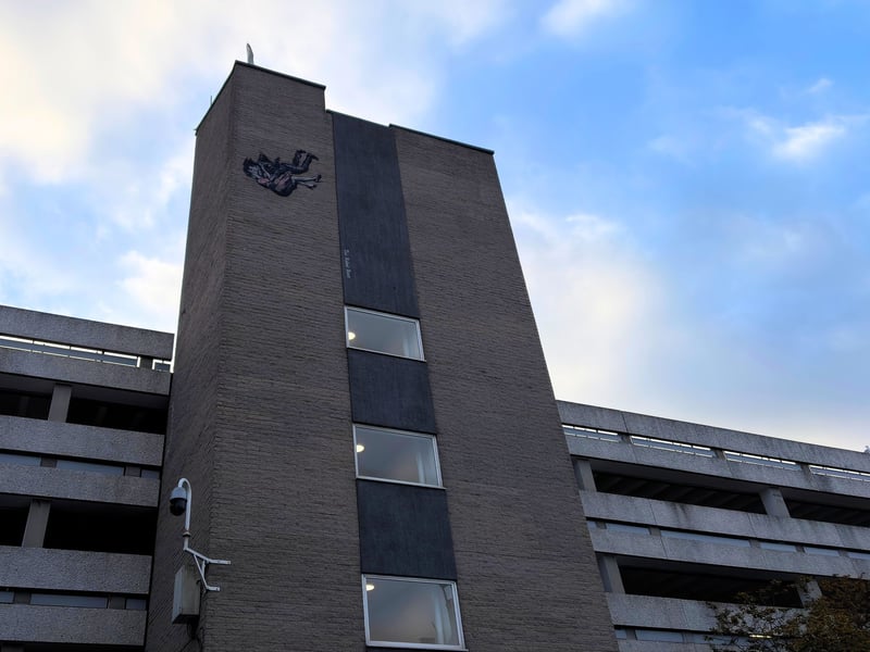 The Rebel Bear’s project for Nuart Aberdeen 2026 can then be found on the side of Chapel Street car park. Depicting a couple falling from the top of the building, those going to view it in person are likely to encounter seagulls. 

