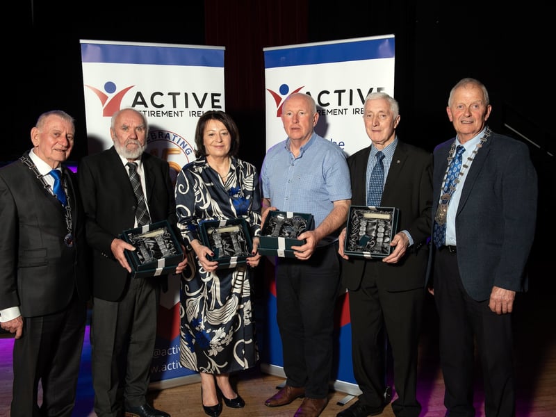 The Active Retirement Ireland National Indoor Mats Bowling Competition (small bowls) cup runners-up, Tullow Rollers bowls team from Co Carlow. From left: Active Retirement Ireland National President Kevin Monaghan, Tullow Rollers team members John Farrell, Kathleen Flannagan, Seamie Doyle and Liam Lyons (skip), with Mayor of Killarney Cllr Brendan Cronin. Photo credit: Don MacMonagle