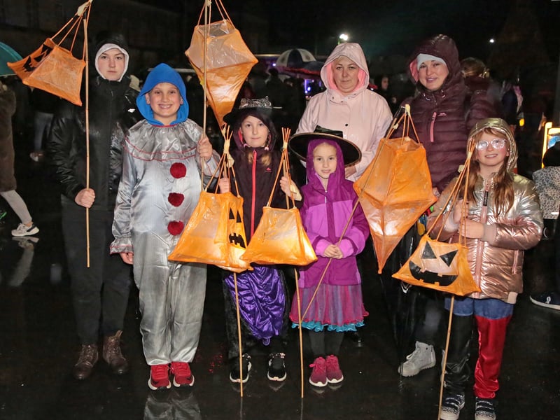 Caption: Wiktor, Mia, Sofia, Justin, Anna, Maria and Maggie Bozana at The Dead of Night Festival 