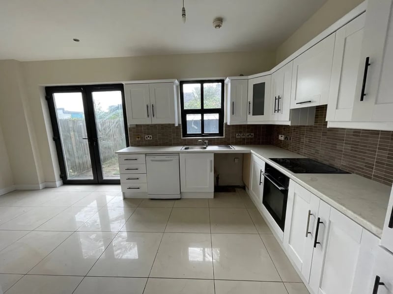 7 Shore Court, Omeath, Co. Louth is on the market for €175,000