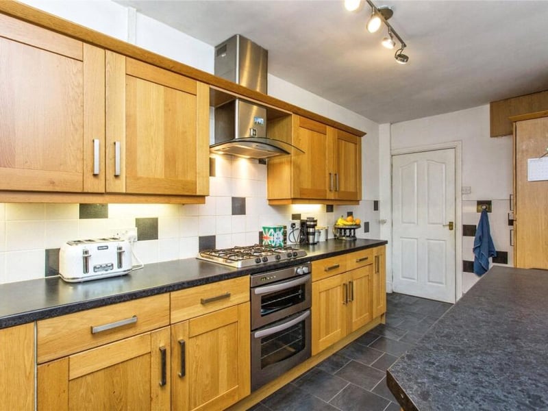 The kitchen from the opposite angle