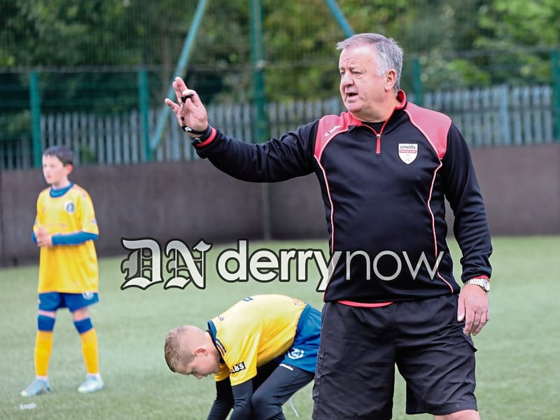 Referee Noel Moore.