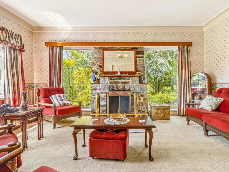 8. Four Winds, Tullow Road, Carlow Town, Co. Carlow €565,000 5 Bed & 2 Bath 238 m² Detached