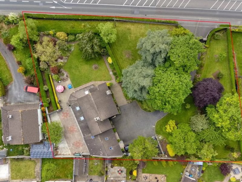 8. Four Winds, Tullow Road, Carlow Town, Co. Carlow €565,000 5 Bed & 2 Bath 238 m² Detached