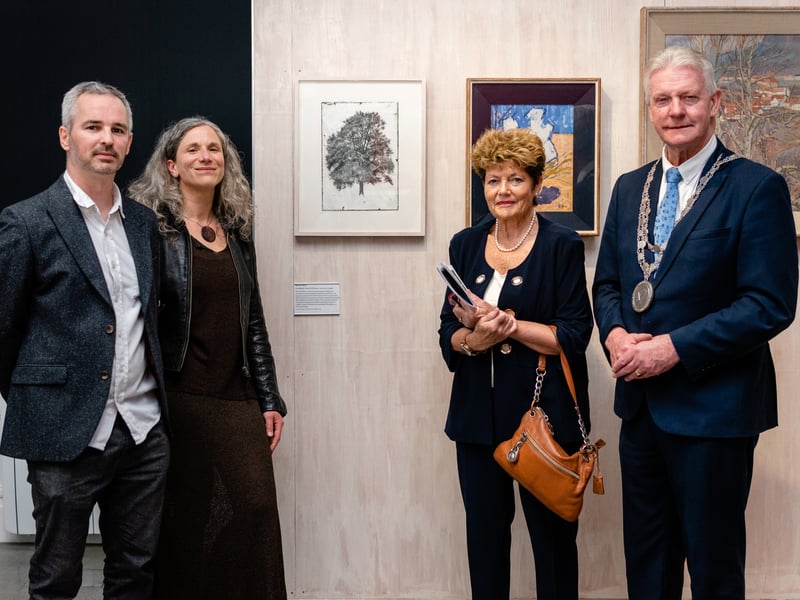Luke Currall with Martina O'Byrne, Edwina Foyle and Mayor O'Leary