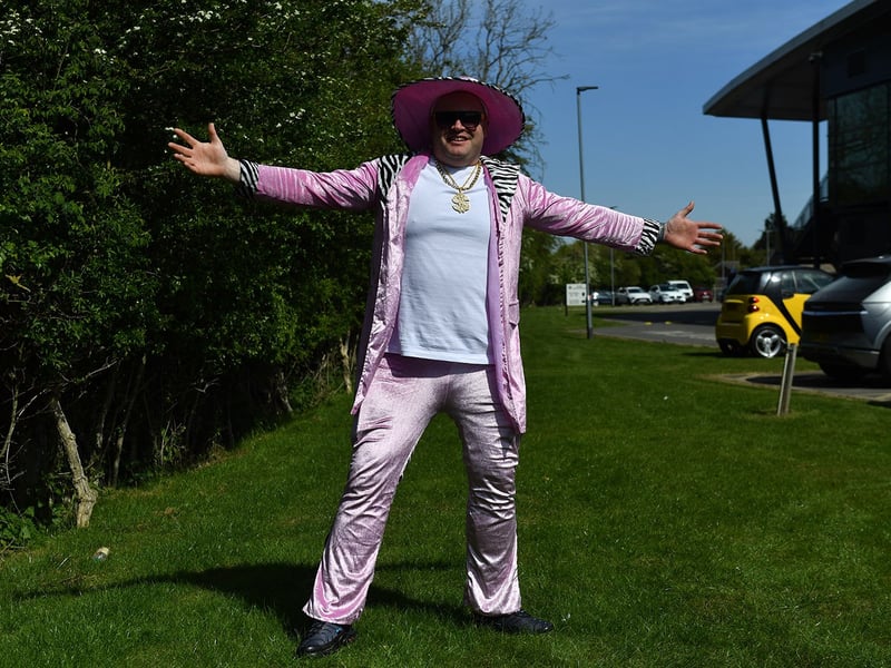 This pink outfit certainly had a very 70s feel to it.