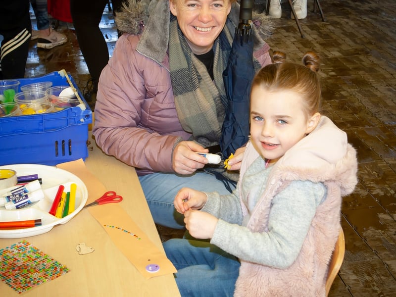 Mum Christine and Mia (6) Dolan enjoying taking part in some artwork at the Feile Spring In The Park Fun Day at Bull Park on Saturday last. 