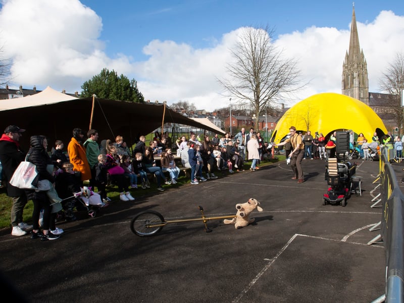 Street entertainer Frankie McGilligan entertaining the crowd at Saturday’s Feile Springtime in the Park Fun Day on Saturday.