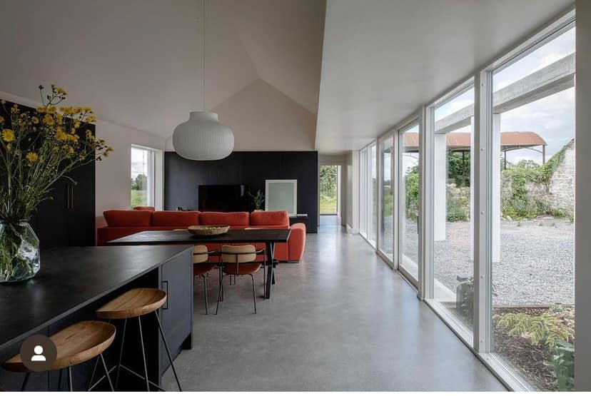 Hanlon Kitchens from Ballacolla, Portlaoise have thanked everyone including Dermot Bannon for involving them in the project, sharing gorgeous photos (below).