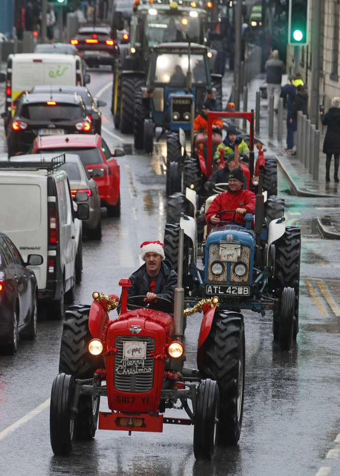 BIG PICTURE GALLERY: Incredible turnout in Tullamore for Christmas ...