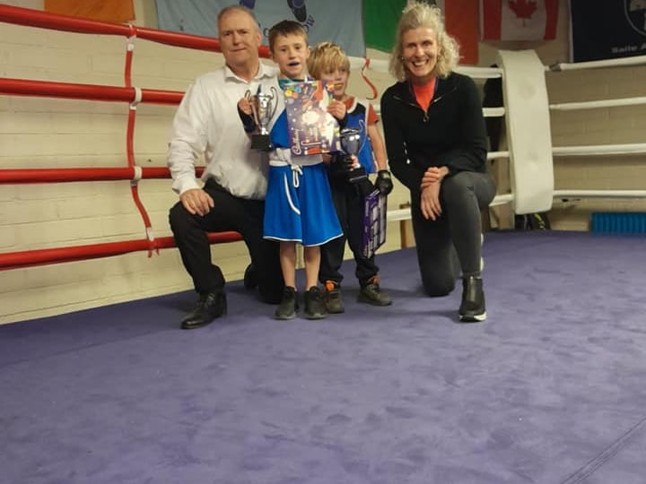 GALLERY: Boxing club in Carlow welcome local Gardaí to 'extravaganza' event