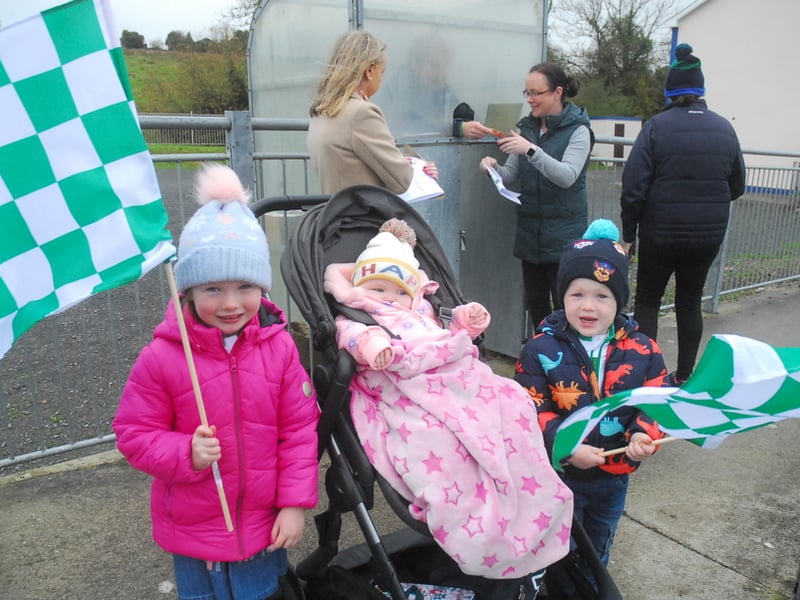 Fans brave the rain to cheer on their heroes in Gotham Dry Wall LGFA ...