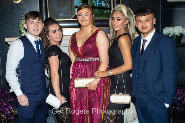 Students at Ard Scoil Chiaráin Naofa in Clara enjoyed a special night out at their Grad last week. CLICK ON THE ARROWS ABOVE TO GO THROUGH THE FULL GALLERY OF PICTURES