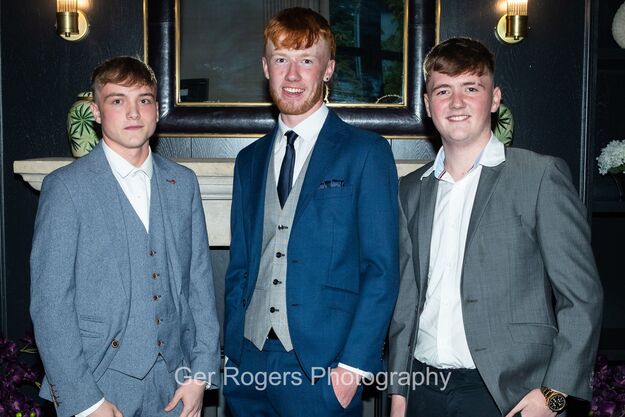 Students at Ard Scoil Chiaráin Naofa in Clara enjoyed a special night out at their Grad last week. CLICK ON THE ARROWS ABOVE TO GO THROUGH THE FULL GALLERY OF PICTURES
