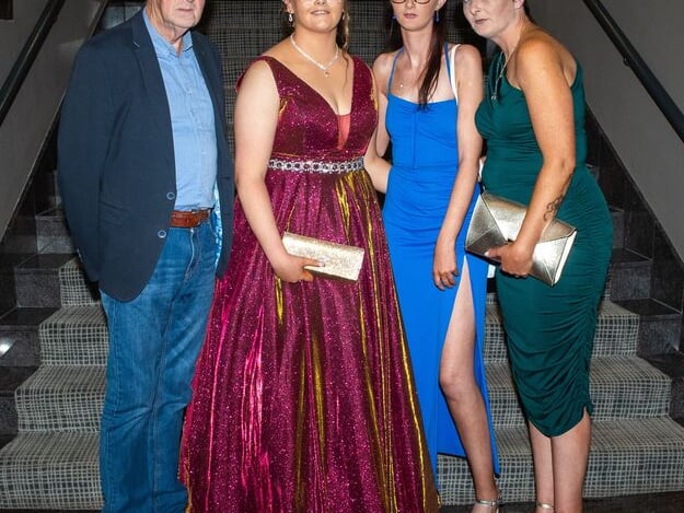 Students at Ard Scoil Chiaráin Naofa in Clara enjoyed a special night out at their Grad last week. CLICK ON THE ARROWS ABOVE TO GO THROUGH THE FULL GALLERY OF PICTURES