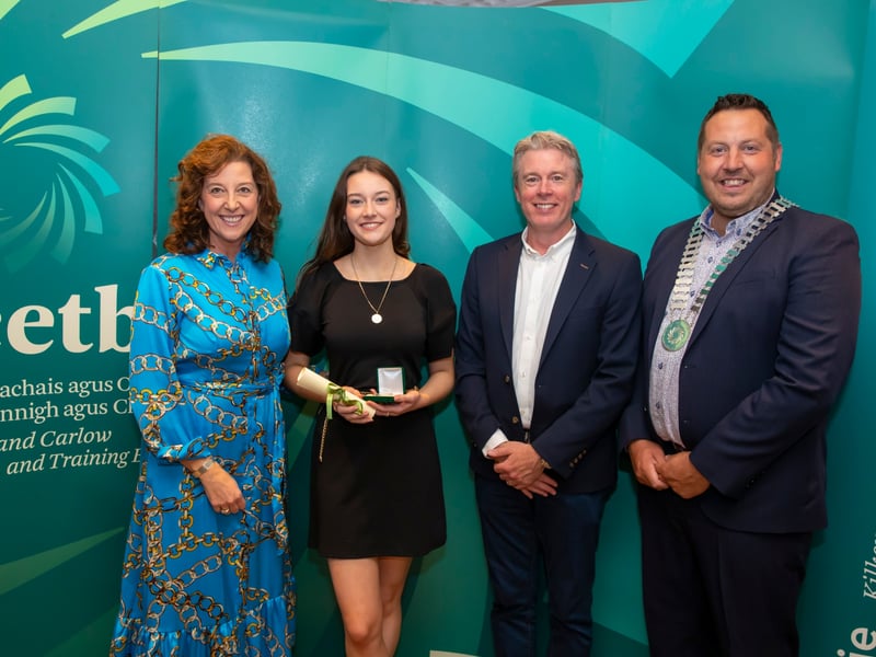 Coláiste Pobail Osraí Kilkenny student Ella de Búrca with her parents Helena and Adrian, and Chairman of KCETB Cllr Peter ‘Chap’ Cleere
