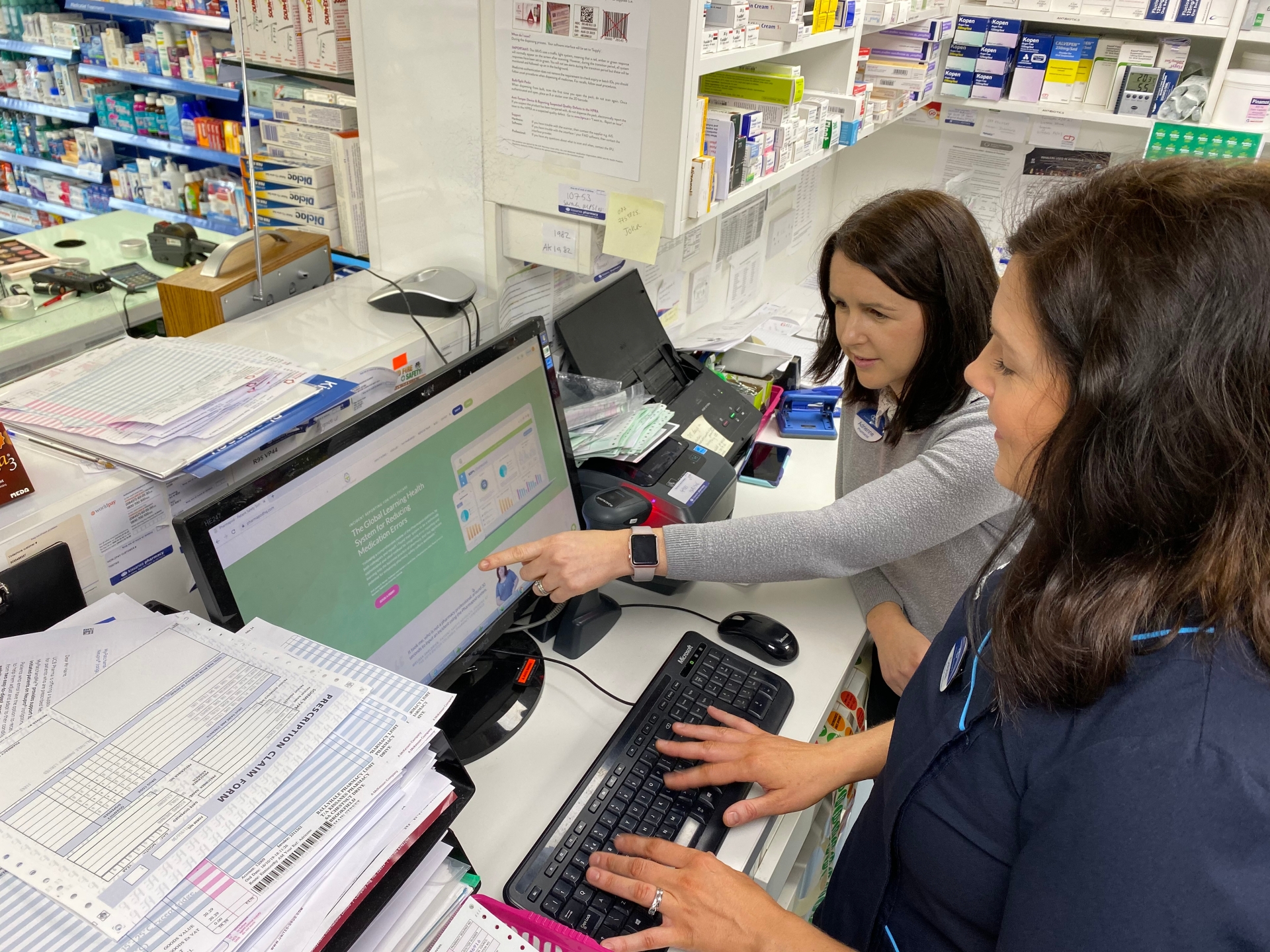 Ideal for those with aspiring careers as a pharmacist, pharmacy technician and other healthcare roles.