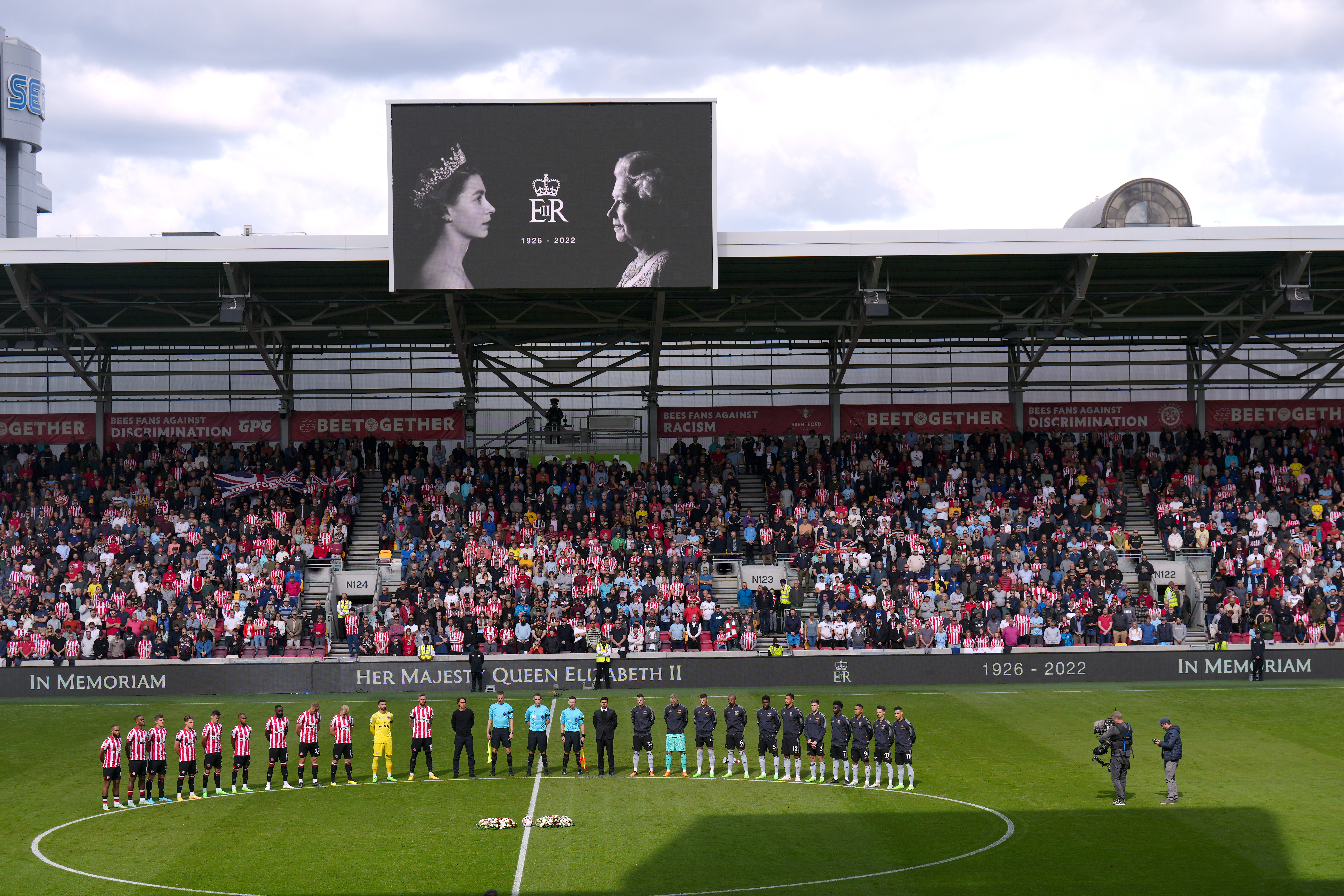 Away from football, Andy Murray and Great Britain were eliminated from the Davis Cup, Leeds Rhinos won the Betfred Women’s Super League Grand Final and England were beaten in the first women’s one-day international by India at Hove.