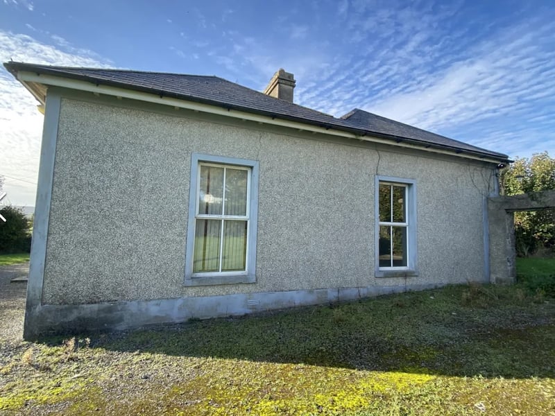 Click on NEXT below image to see dozens more photos of the house and lands.