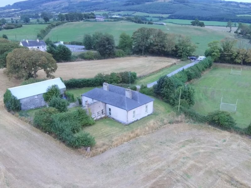Click on NEXT below image to see more photos of the house and lands.