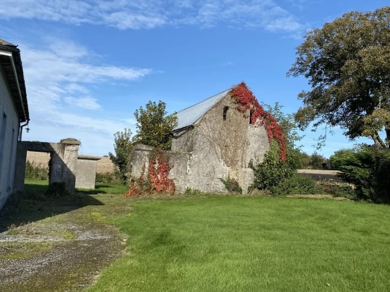 Click on NEXT below image to see more photos of the house and lands.