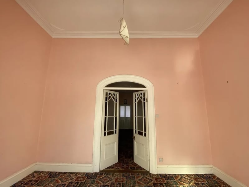Click on NEXT below image to see more photos of the house and lands.