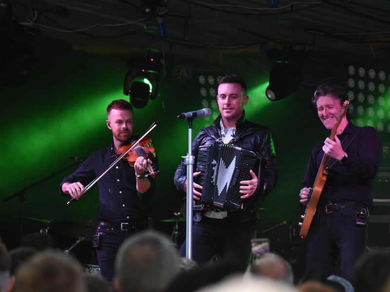 Nathan Carter back on the Clonmany stage