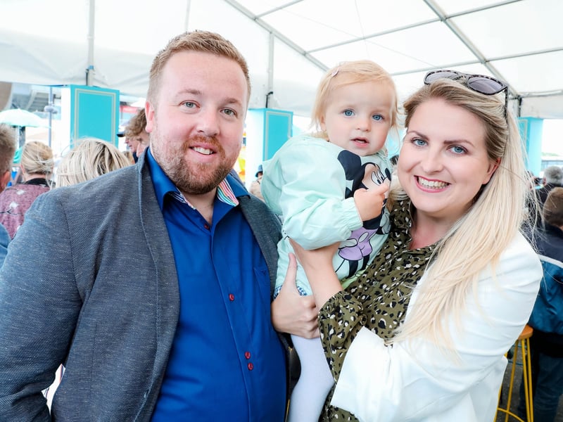 Mark O' Brien with Ellie and Aimee O' Brien