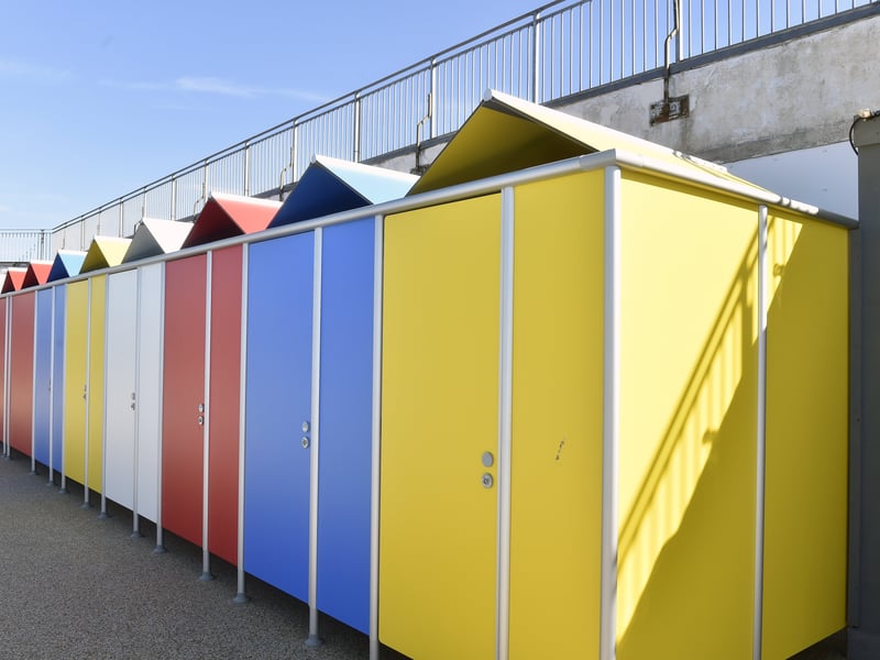 The cubicles by the pool 