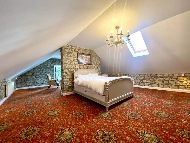 Described as 'an exceptional fully restored five bay two-storey period residence, Dunville House in Rhode is now up for sale with an asking price of €800,000. CLICK ON NEXT TO TAKE A LOOK AROUND THIS INCREDIBLE HOUSE