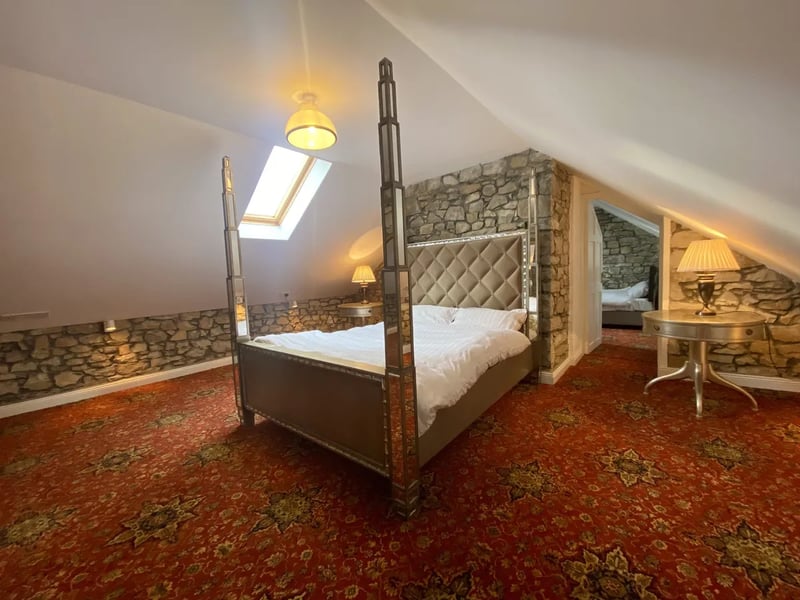 Described as 'an exceptional fully restored five bay two-storey period residence, Dunville House in Rhode is now up for sale with an asking price of €800,000. CLICK ON NEXT TO TAKE A LOOK AROUND THIS INCREDIBLE HOUSE
