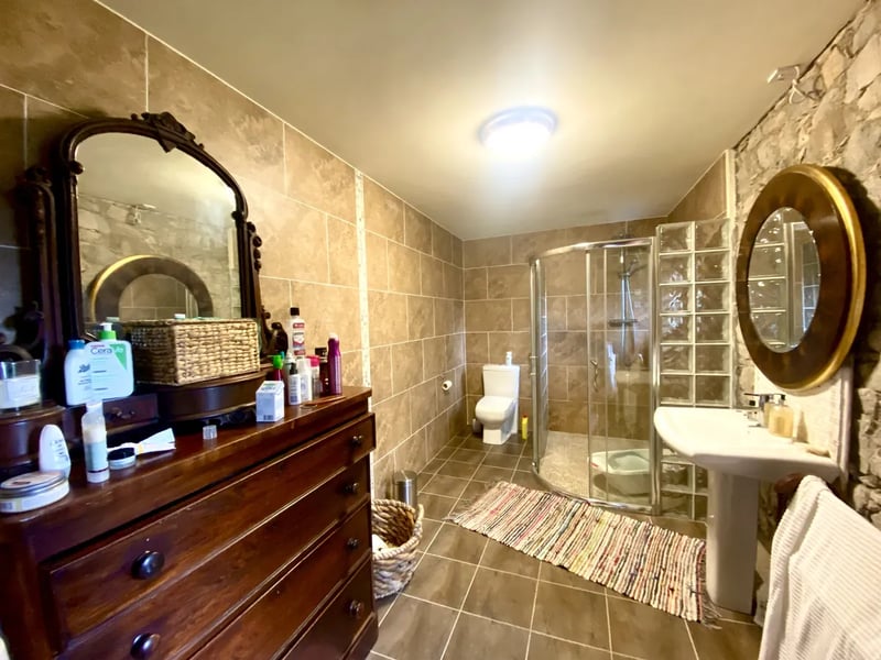 Described as 'an exceptional fully restored five bay two-storey period residence, Dunville House in Rhode is now up for sale with an asking price of €800,000. CLICK ON NEXT TO TAKE A LOOK AROUND THIS INCREDIBLE HOUSE