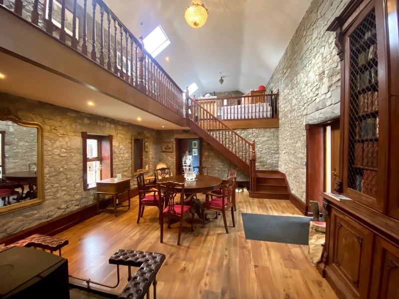 Described as 'an exceptional fully restored five bay two-storey period residence, Dunville House in Rhode is now up for sale with an asking price of €800,000. CLICK ON NEXT TO TAKE A LOOK AROUND THIS INCREDIBLE HOUSE