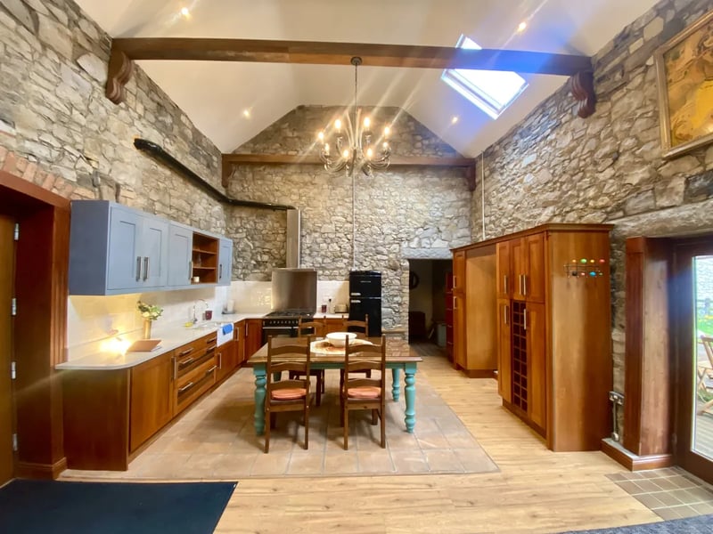 Described as 'an exceptional fully restored five bay two-storey period residence, Dunville House in Rhode is now up for sale with an asking price of €800,000. CLICK ON NEXT TO TAKE A LOOK AROUND THIS INCREDIBLE HOUSE