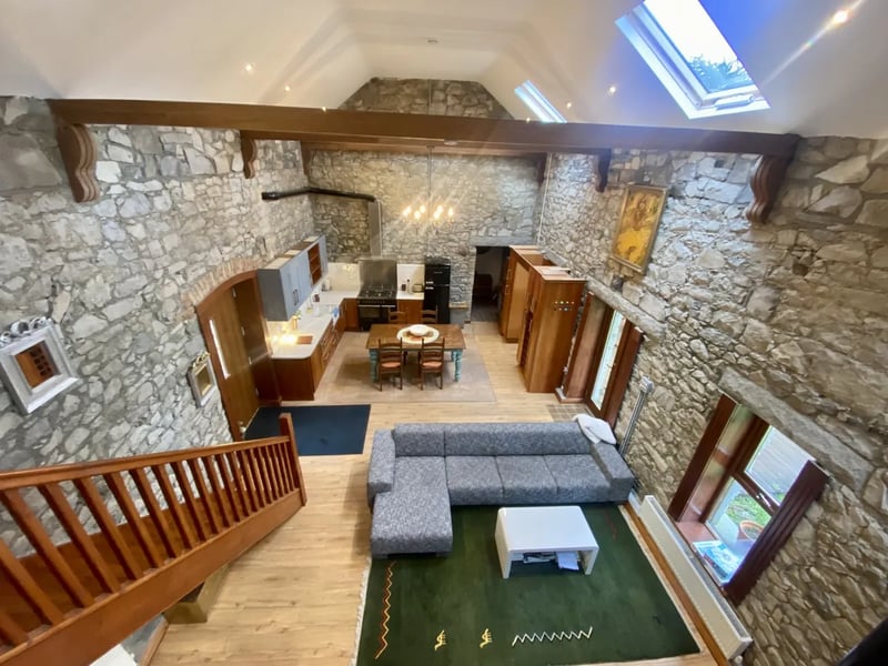 Described as 'an exceptional fully restored five bay two-storey period residence, Dunville House in Rhode is now up for sale with an asking price of €800,000. CLICK ON NEXT TO TAKE A LOOK AROUND THIS INCREDIBLE HOUSE