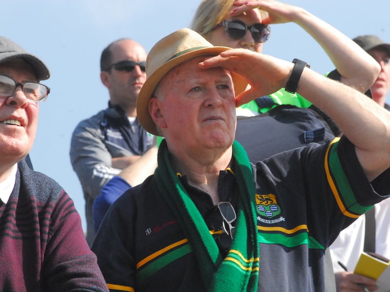 Leitrim had to give way to neighbours Sligo in the final Allianz NFL Division 4 clash in brilliant sunshine in Markievicz Park on Sunday, the home side winning by six points 2-16 to 2-10. Observer photographer Willie Donnellan was there to capture some great images of fans enjoying the action and the fabulous sunshine ..... see who you can spot! No promotion battle for Leitrim as Cavan and Tipperary book Allianz NFL Division 4 promotion spots Crowds enjoy the sunshine as Longford brush aside Leitrim in Allianz NHL Division 3B semi-final - GALLERY Crowds enjoy the sunshine as Longford brush aside Leitrim in Allianz NHL Division 3B semi-final - GALLERY
