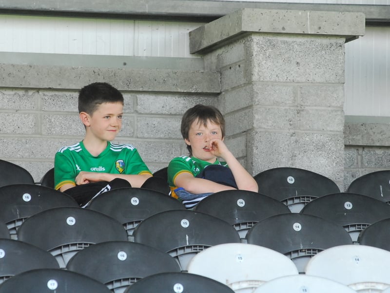 Leitrim had to give way to neighbours Sligo in the final Allianz NFL Division 4 clash in brilliant sunshine in Markievicz Park on Sunday, the home side winning by six points 2-16 to 2-10. Observer photographer Willie Donnellan was there to capture some great images of fans enjoying the action and the fabulous sunshine ..... see who you can spot! No promotion battle for Leitrim as Cavan and Tipperary book Allianz NFL Division 4 promotion spots Crowds enjoy the sunshine as Longford brush aside Leitrim in Allianz NHL Division 3B semi-final - GALLERY Crowds enjoy the sunshine as Longford brush aside Leitrim in Allianz NHL Division 3B semi-final - GALLERY