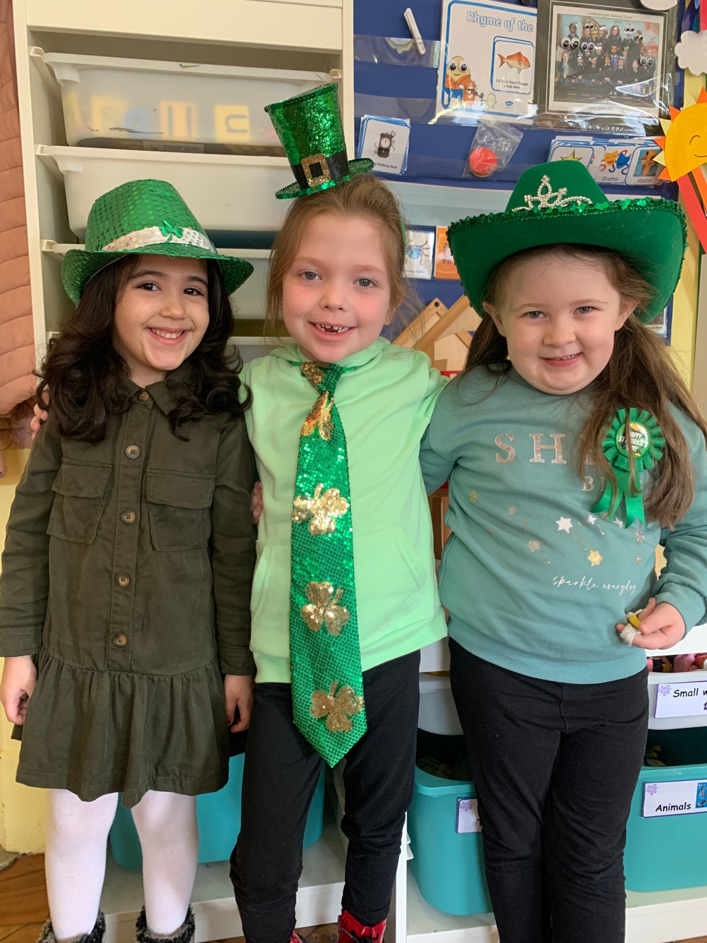 Castletown Girls School held a Lá Glas this week, where they took part in a free dress day to raise funds for the Dundalk Red Cross Ukraine Appeal. €453 was raised in the appeal and the school wish to thank the parents for their generosity. Here is a gallery of photos of the day. Use the Next > above to go through gallery