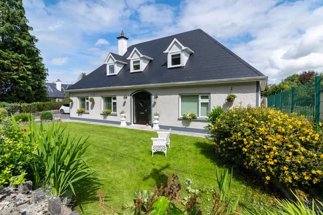 An impressive home in Offaly is up for sale for an eye-opening price. Located on the Charleville Road in Tullamore, Oak Lodge is a four-bedroom home located on a third of an acre site that is for sale for €450,000. CLICK ON THE ARROWS ABOVE TO TAKE A LOOK AROUND THE HOUSE
