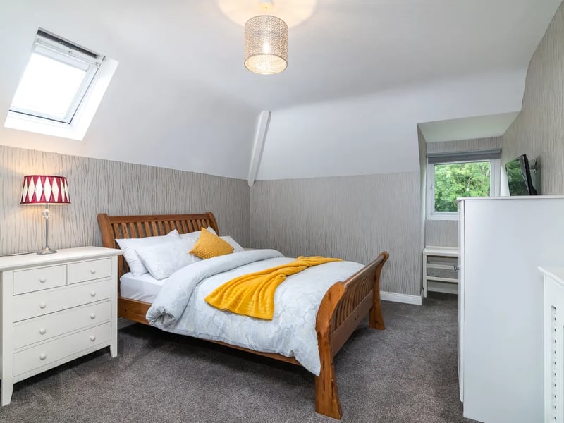 Located on the Charleville Road in Tullamore, Oak Lodge is a four-bedroom home located on a third of an acre site that is for sale for €450,000. CLICK ON THE ARROWS ABOVE TO TAKE A LOOK AROUND THE HOUSE