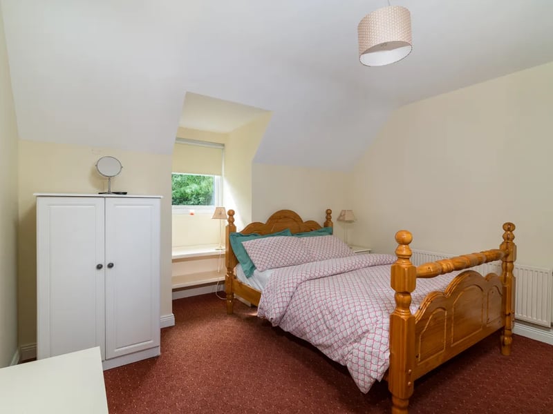 Located on the Charleville Road in Tullamore, Oak Lodge is a four-bedroom home located on a third of an acre site that is for sale for €450,000. CLICK ON THE ARROWS ABOVE TO TAKE A LOOK AROUND THE HOUSE