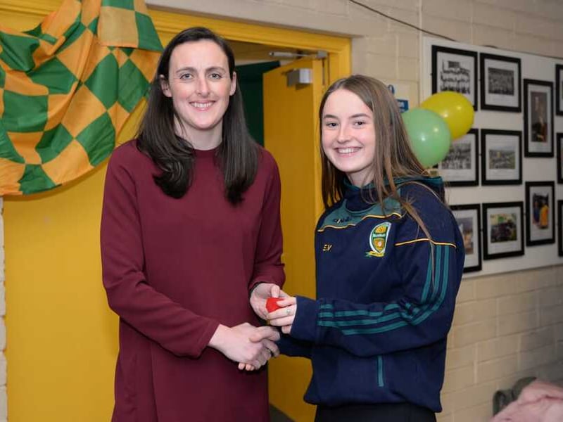   Ballinamore Sean O'Heslins were delighted to host Dublin and former Ireland rugby international Hannah Tyrell on Saturday. Hannah presented medals to our U14, U16 and Minor ladies teams. Hannah was an inspiration on the night and it was a fantastic opportunity for our players and supporters to meet such an accomplished player. A special thanks to Hannah for giving up her time to meet the players, a huge well done to the players who received medals and thanks to everyone that helped out on the night. Leitrim cruise to victory over Fermanagh in opening round of Lidl LGFA National League - GALLERY Melvin Gaels secures spot on Gaelic4teens LGFA programme Check out the 2021 Leitrim Observer Ladies Club team of the Year