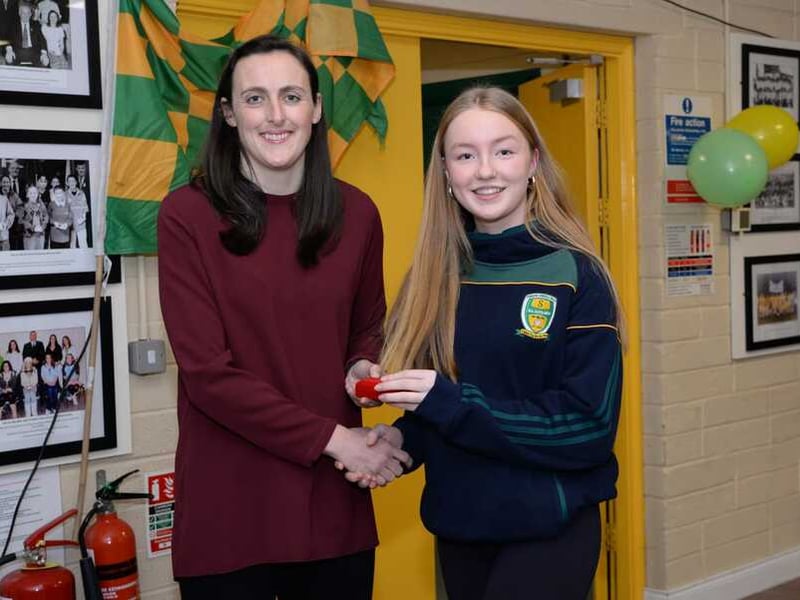 Ballinamore Sean O'Heslins were delighted to host Dublin and former Ireland rugby international Hannah Tyrell on Saturday. Hannah presented medals to our U14, U16 and Minor ladies teams. Hannah was an inspiration on the night and it was a fantastic opportunity for our players and supporters to meet such an accomplished player. A special thanks to Hannah for giving up her time to meet the players, a huge well done to the players who received medals and thanks to everyone that helped out on the night. Leitrim cruise to victory over Fermanagh in opening round of Lidl LGFA National League - GALLERY Melvin Gaels secures spot on Gaelic4teens LGFA programme Check out the 2021 Leitrim Observer Ladies Club team of the Year