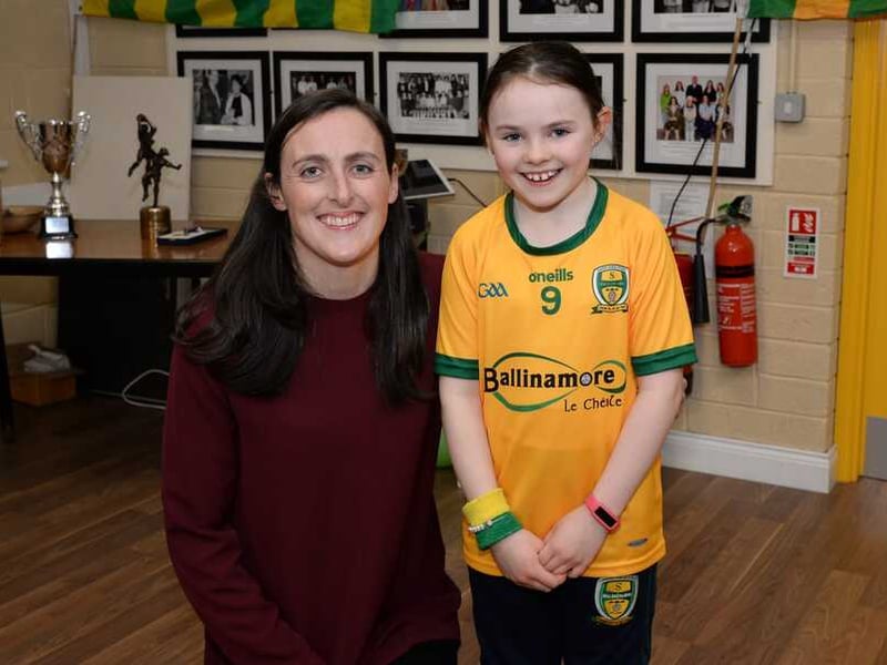   Ballinamore Sean O'Heslins were delighted to host Dublin and former Ireland rugby international Hannah Tyrell on Saturday. Hannah presented medals to our U14, U16 and Minor ladies teams. Hannah was an inspiration on the night and it was a fantastic opportunity for our players and supporters to meet such an accomplished player. A special thanks to Hannah for giving up her time to meet the players, a huge well done to the players who received medals and thanks to everyone that helped out on the night. Leitrim cruise to victory over Fermanagh in opening round of Lidl LGFA National League - GALLERY Melvin Gaels secures spot on Gaelic4teens LGFA programme Check out the 2021 Leitrim Observer Ladies Club team of the Year